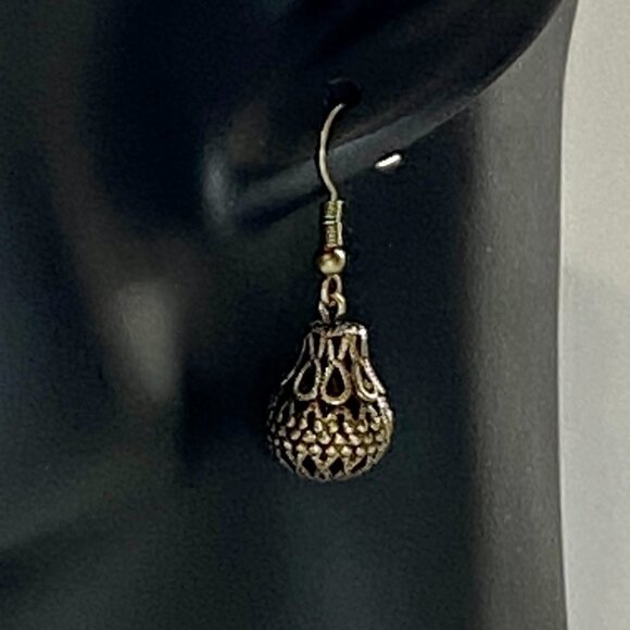 ❤️ Antique Brass Filigree Earrings - Picture 4 of 10
